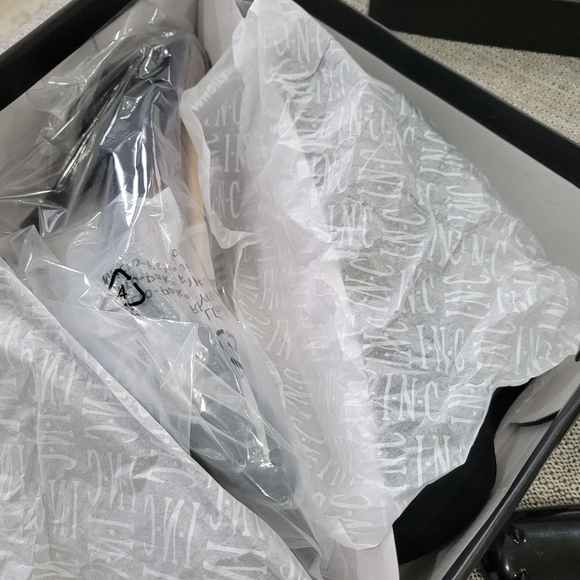 I.N.C Zitah black suede shoes - Picture 3 of 3